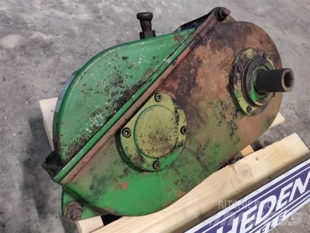 John Deere 1085 أجهزة نقل