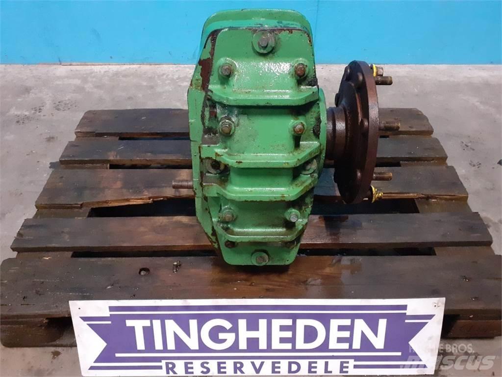 John Deere 1085 ملحقات الحصادات