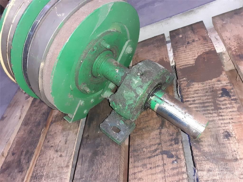 John Deere 1085 ملحقات الحصادات