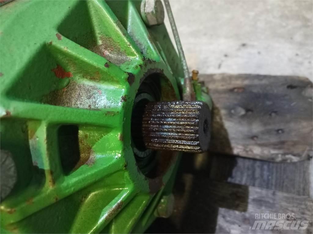 John Deere 1085 أجهزة نقل