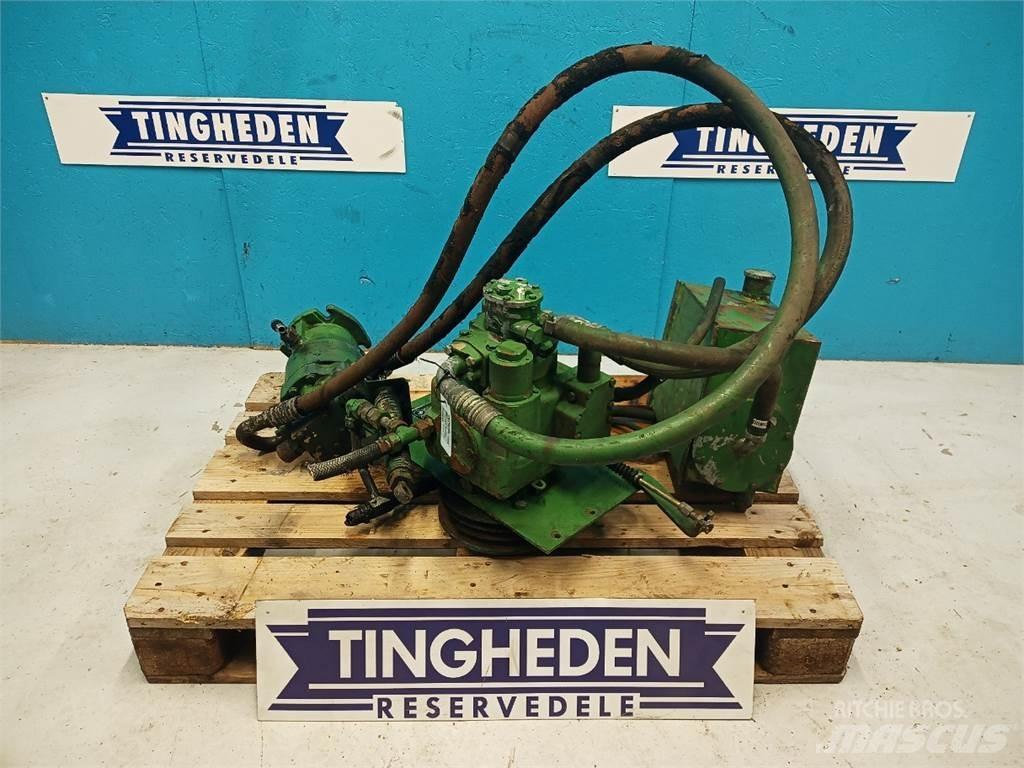 John Deere 1085 هيدروليات