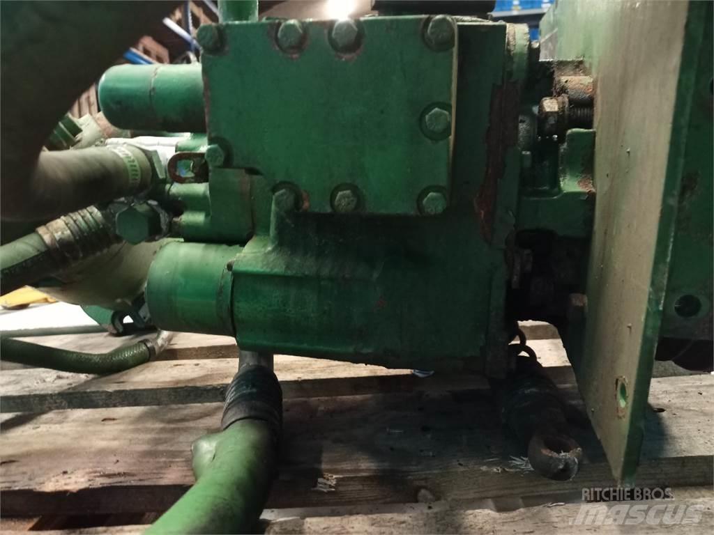 John Deere 1085 هيدروليات