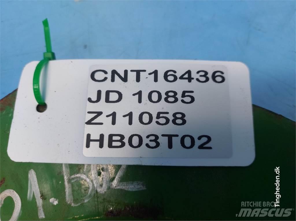 John Deere 1085 معدات نشر الرمال والملح