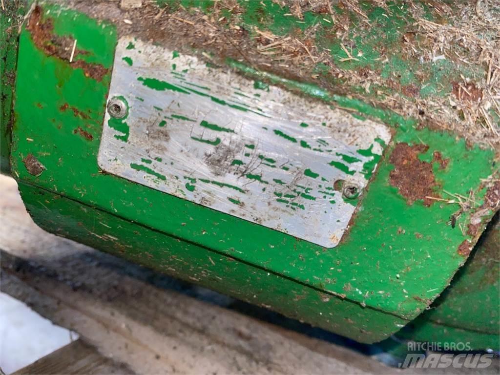 John Deere 1170 هيدروليات