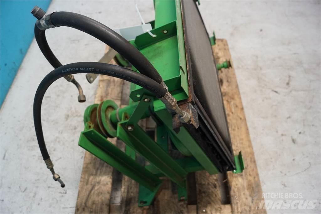 John Deere 1170 مشعات