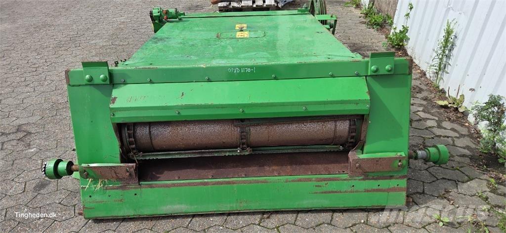 John Deere 1170 ملحقات الحصادات