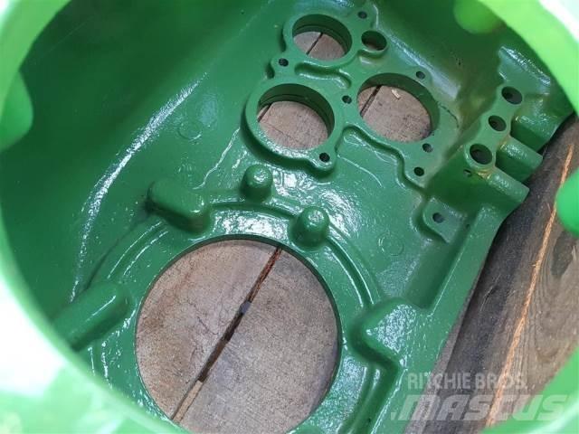 John Deere 1177 أجهزة نقل