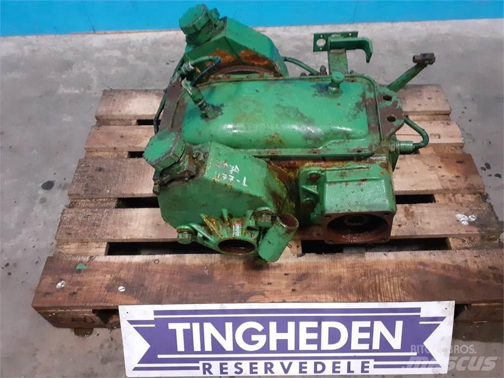 John Deere 1177 أجهزة نقل
