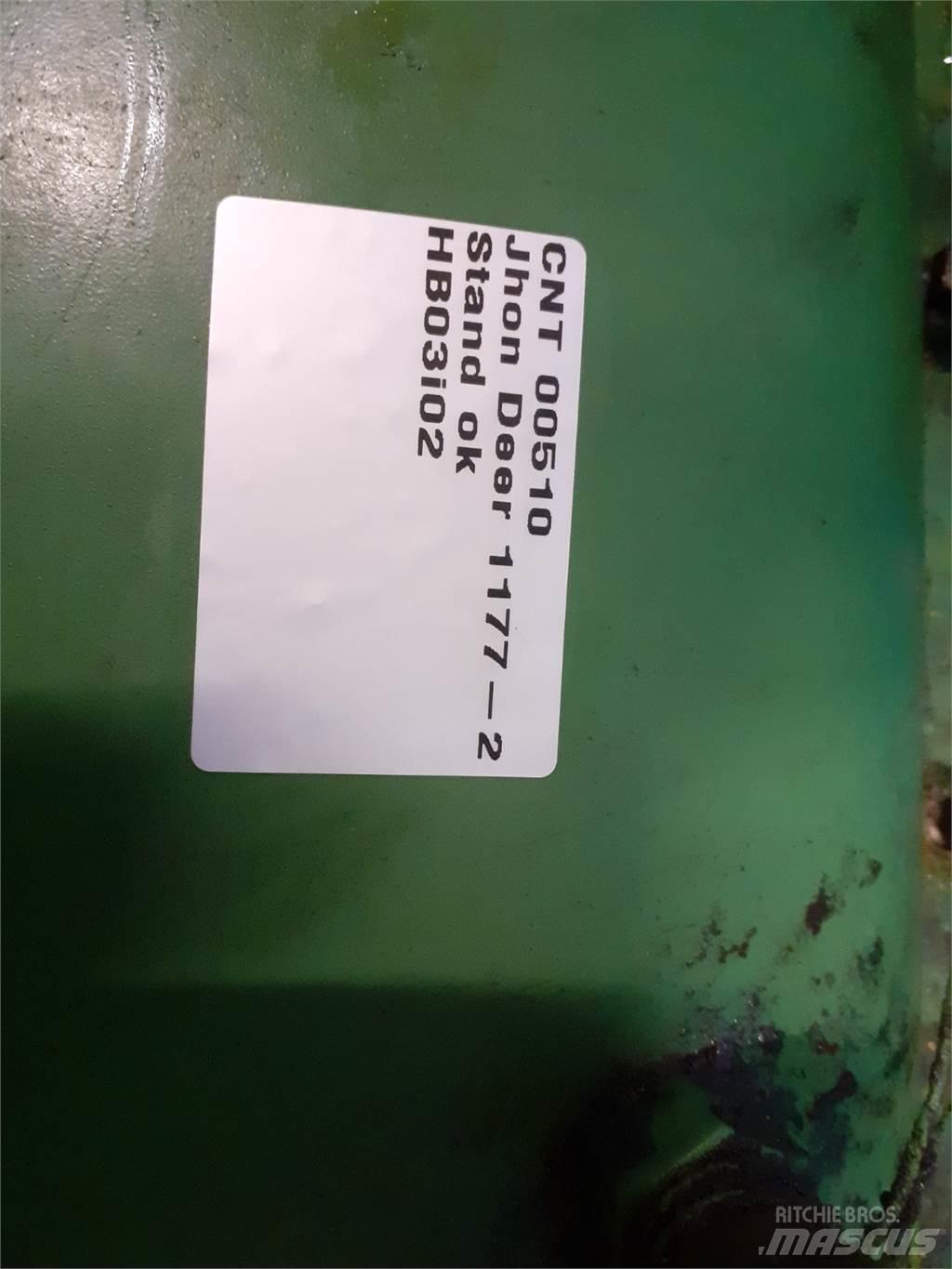 John Deere 1177 أجهزة نقل