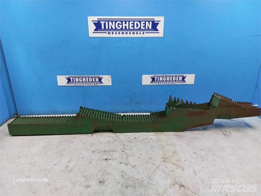 John Deere 1177 ملحقات الحصادات