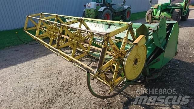 John Deere 13 ملحقات الحصادات