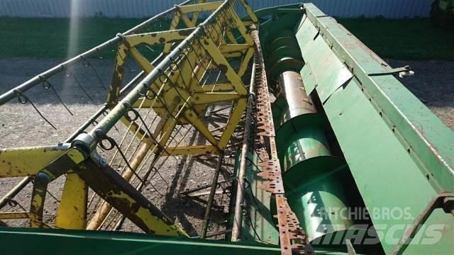 John Deere 13 ملحقات الحصادات