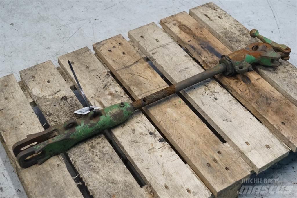 John Deere 1530 ملحقات أخرى للجرارات