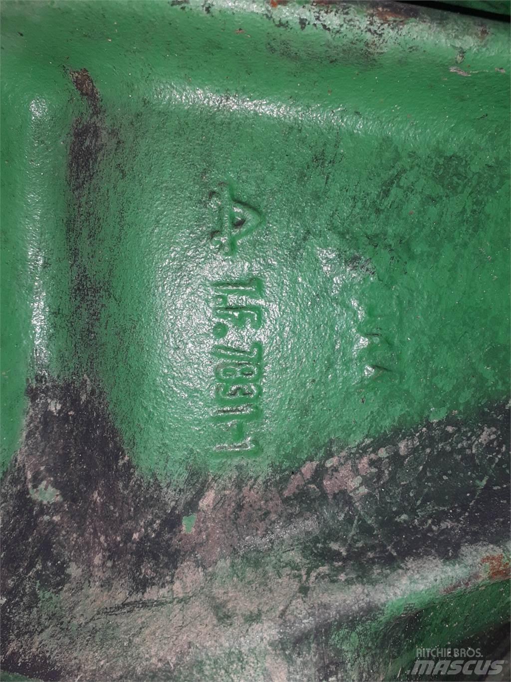 John Deere 1550 ملحقات الحصادات