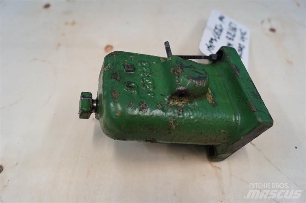 John Deere 1550 هيدروليات