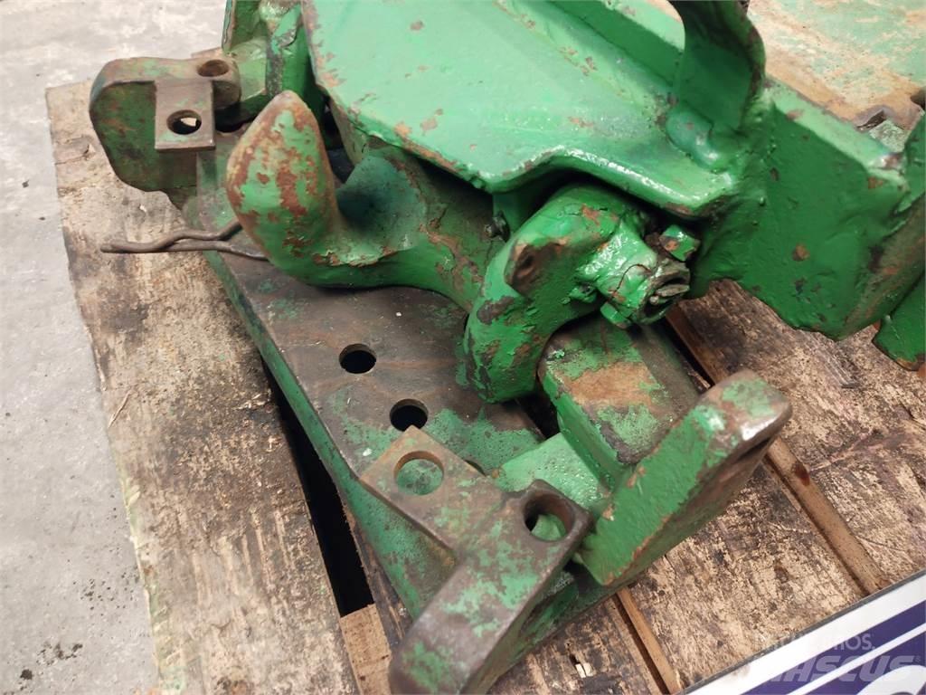 John Deere 1640 ملحقات أخرى للجرارات