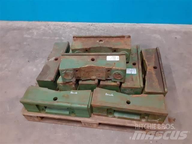 John Deere 2040 الأوزان الأمامية