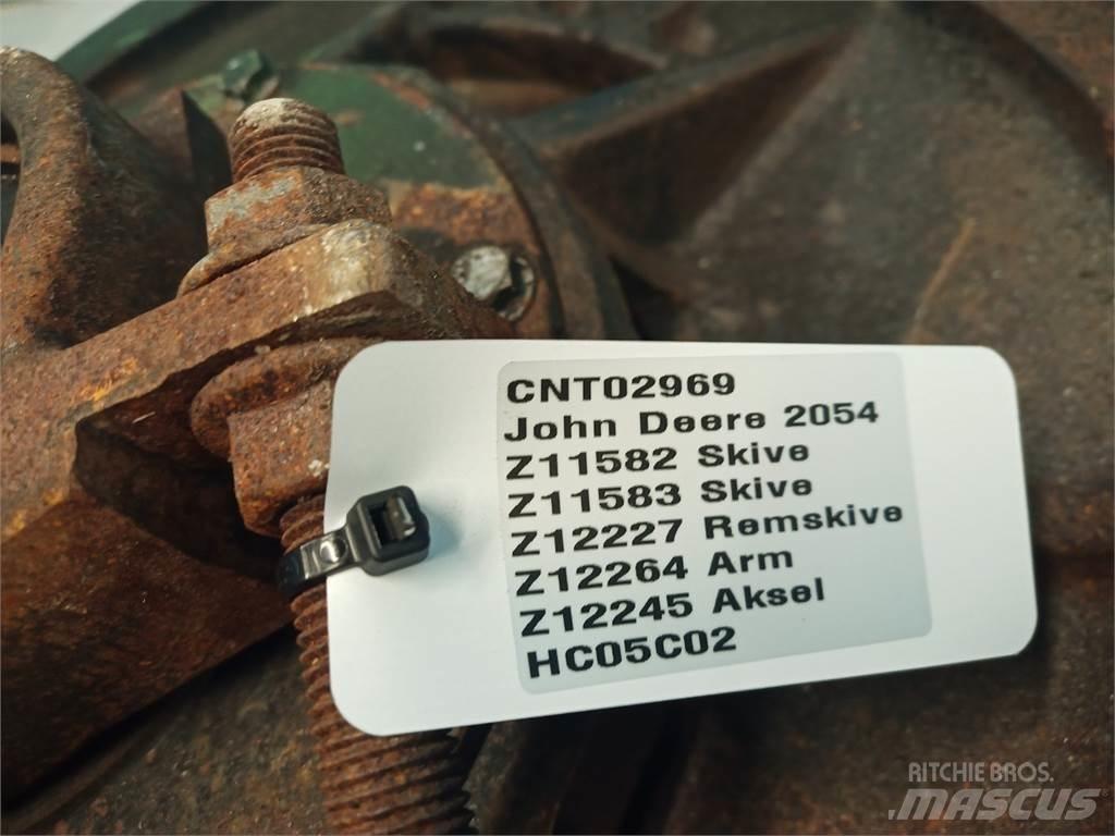 John Deere 2054 ماكينات زراعية أخرى