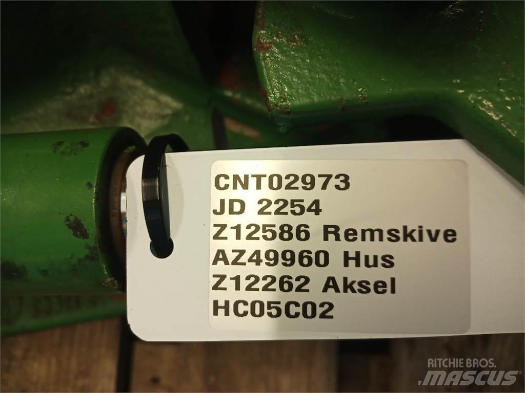 John Deere 2054 أجهزة نقل
