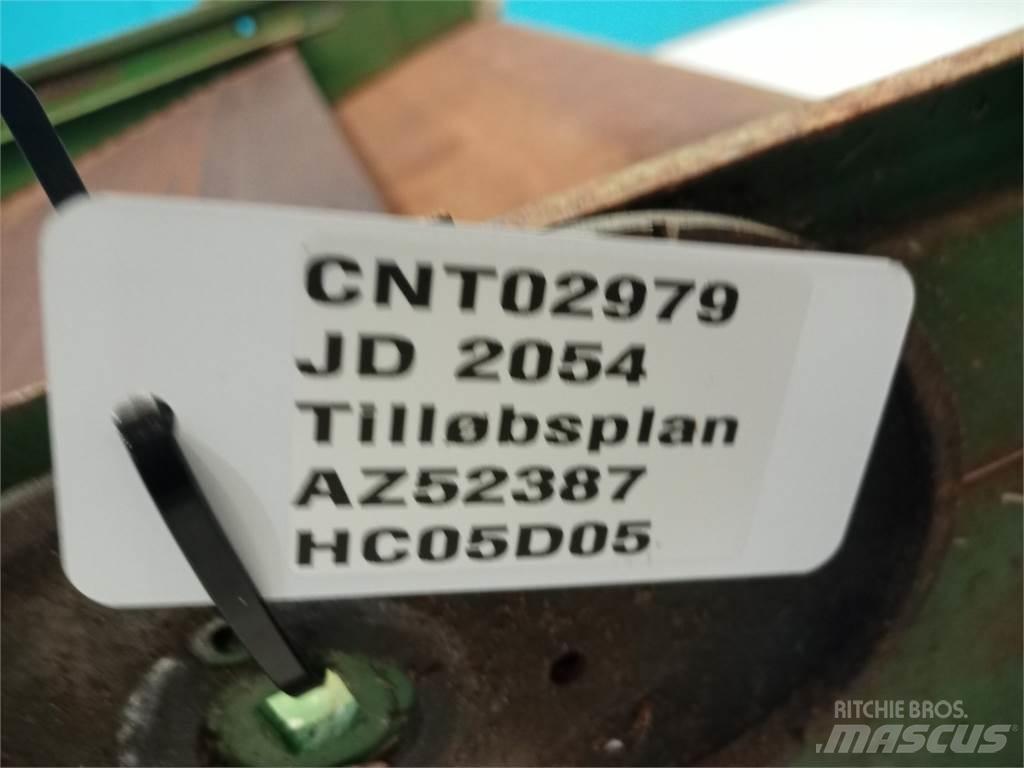 John Deere 2054 معدات نشر الرمال والملح