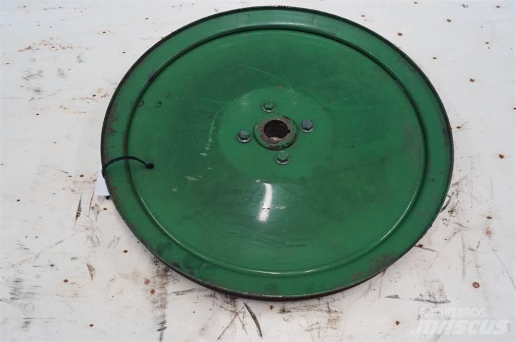 John Deere 2058 ماكينات زراعية أخرى