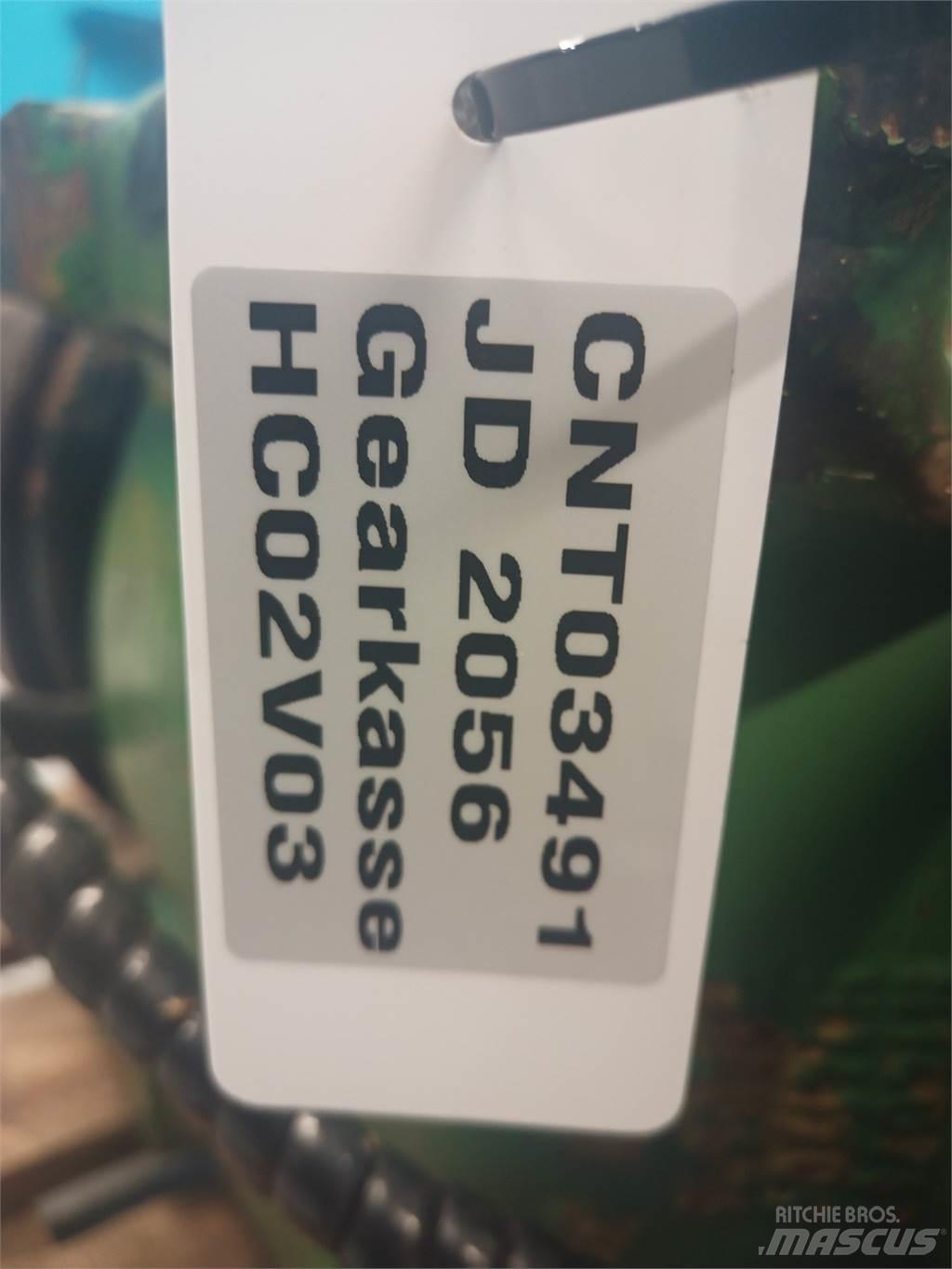 John Deere 2066 أجهزة نقل