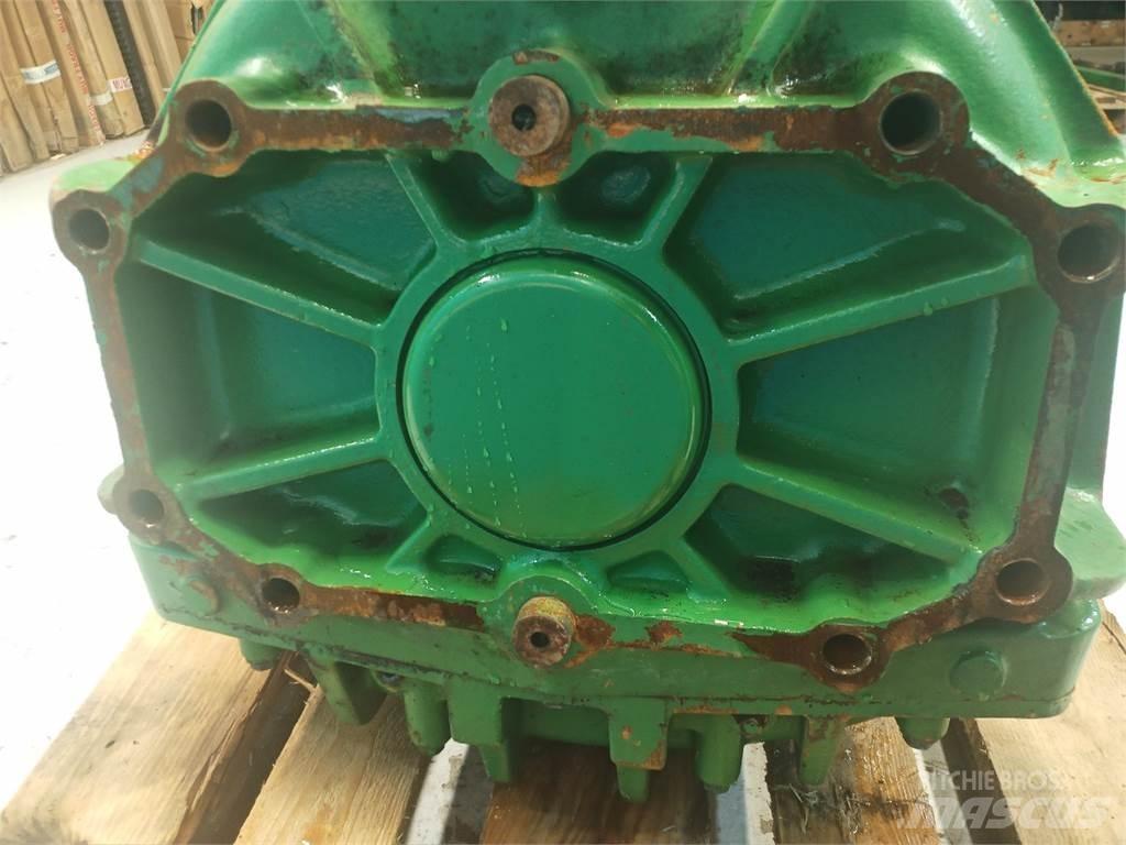 John Deere 2066 ملحقات الحصادات