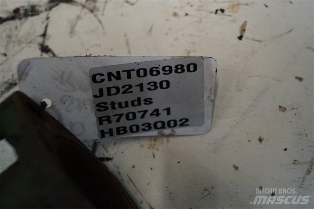 John Deere 2130 مشعات