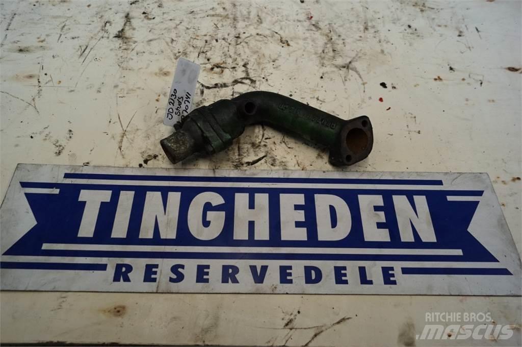 John Deere 2130 مشعات