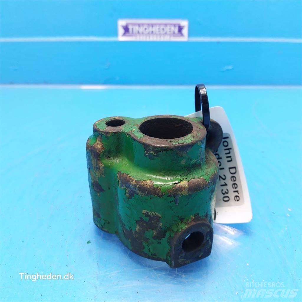John Deere 2130 ملحقات أخرى للجرارات