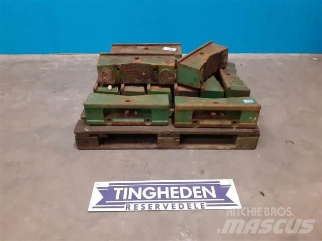 John Deere 2140 الأوزان الأمامية