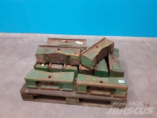 John Deere 2140 الأوزان الأمامية
