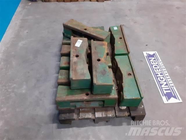John Deere 2140 الأوزان الأمامية