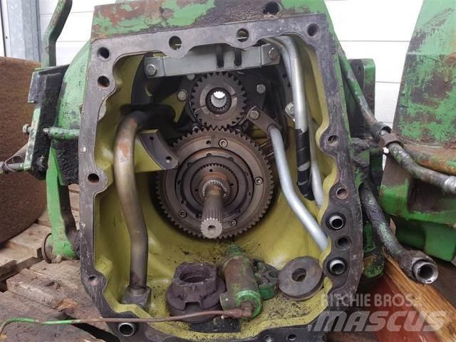 John Deere 2140 أجهزة نقل