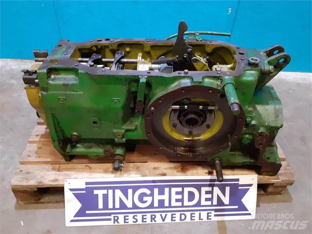 John Deere 2140 أجهزة نقل