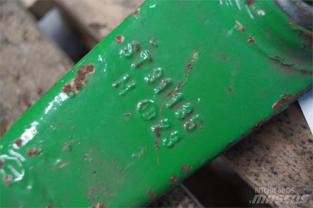 John Deere 2450 ملحقات أخرى للجرارات