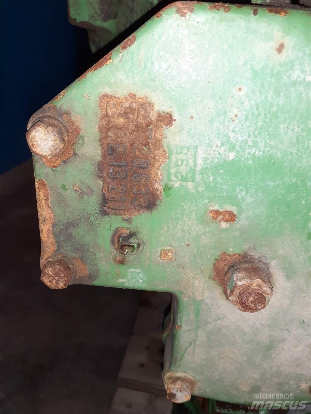 John Deere 2840 أجهزة نقل