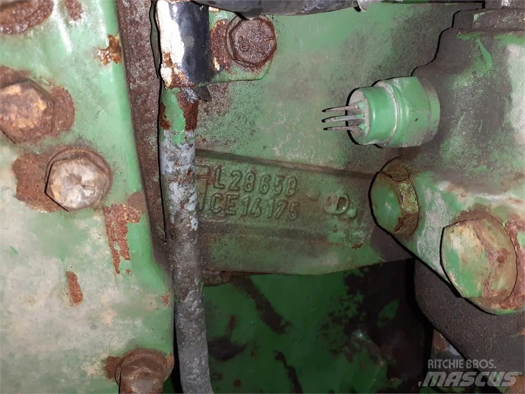 John Deere 2840 أجهزة نقل