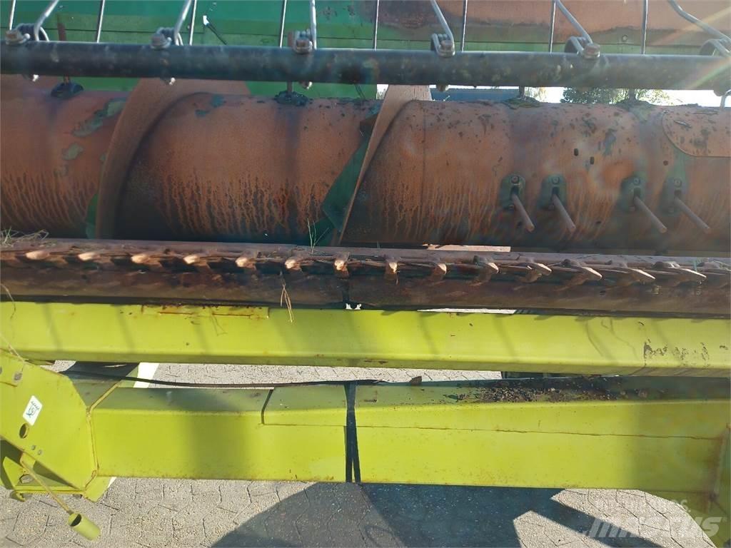 John Deere 30 ملحقات الحصادات