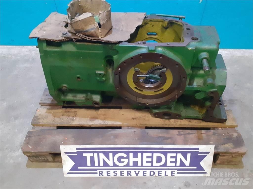 John Deere 3040 أجهزة نقل