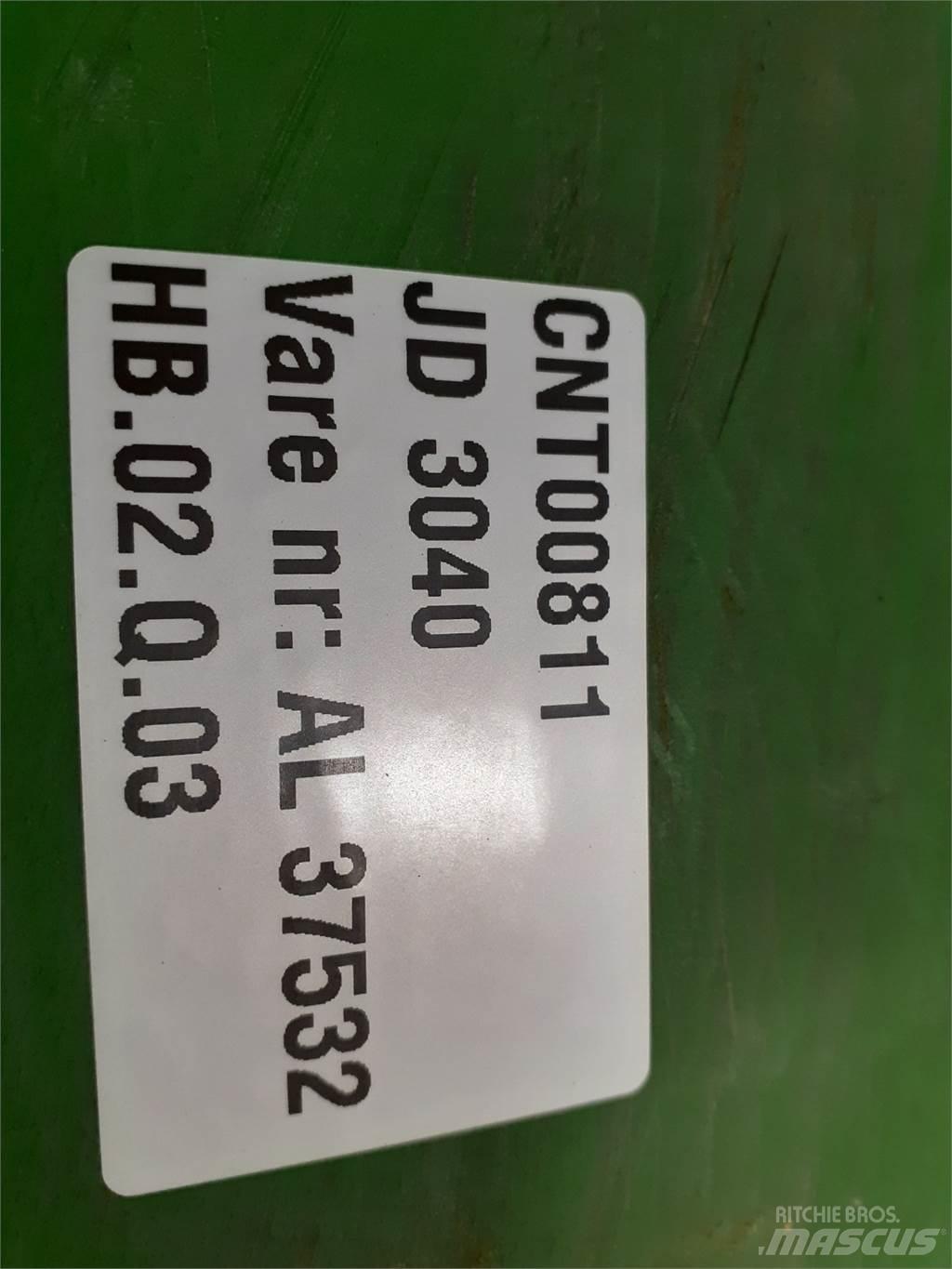 John Deere 3040 ملحقات أخرى للجرارات