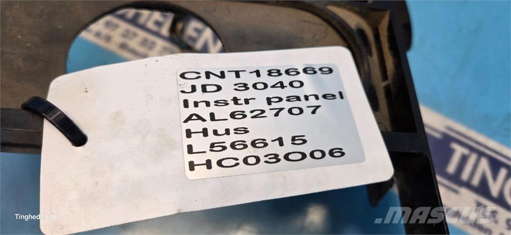 John Deere 3040 كابينة والداخلية