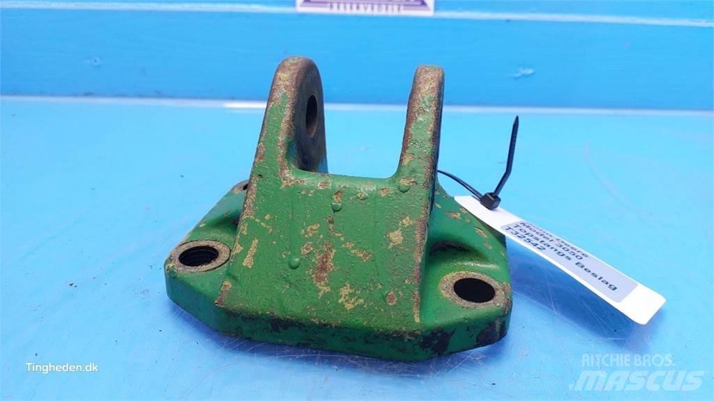 John Deere 3050 ملحقات أخرى للجرارات