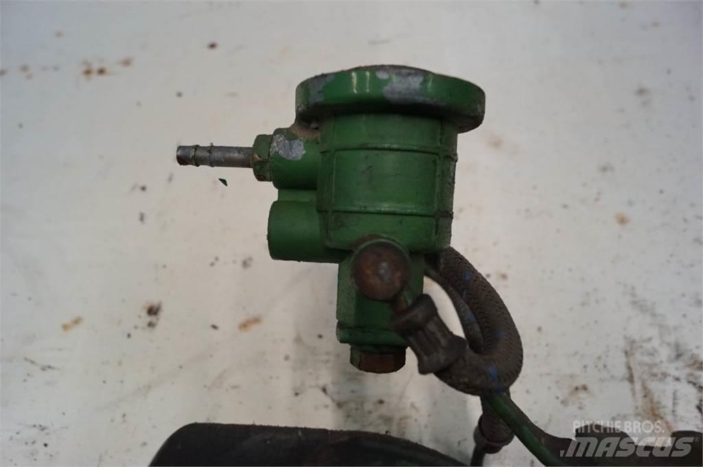 John Deere 3140 محركات