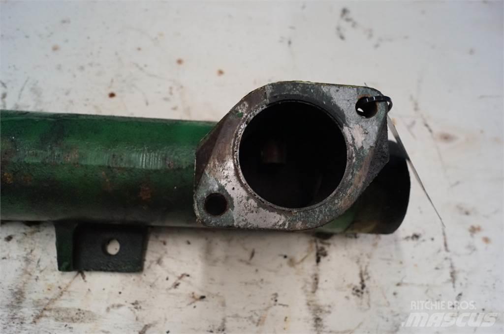 John Deere 3140 محركات