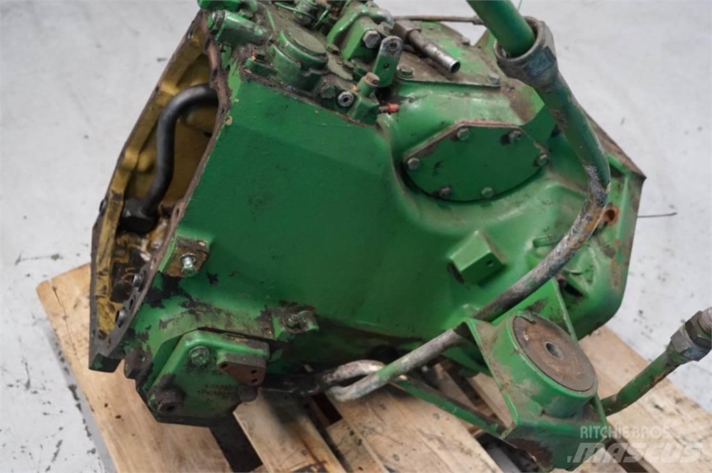 John Deere 3140 أجهزة نقل