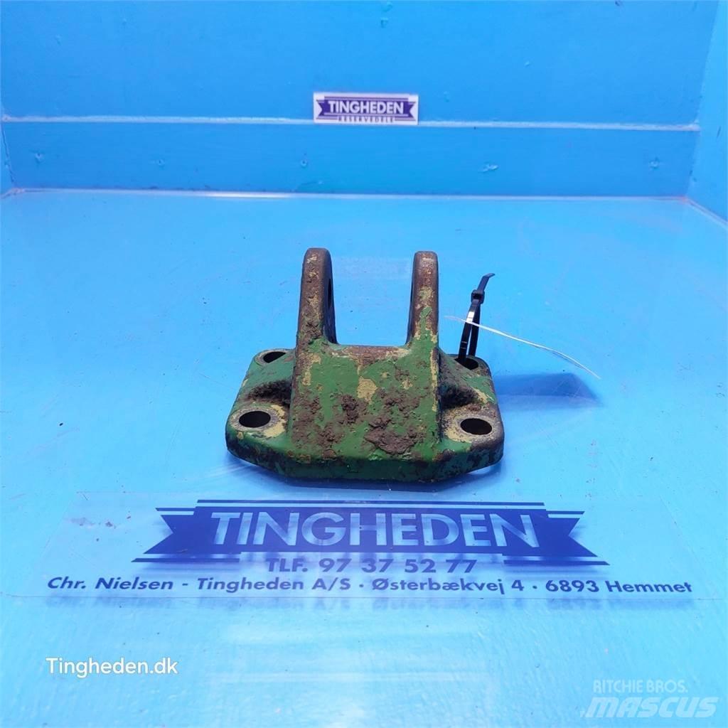 John Deere 3140 ملحقات أخرى للجرارات