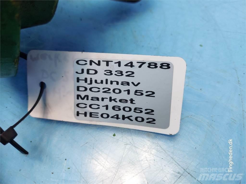 John Deere 332 محور العجلة