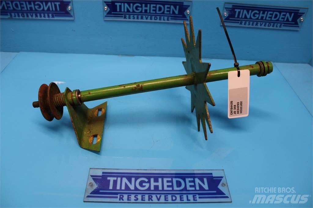 John Deere 348 ملزمات الحزم