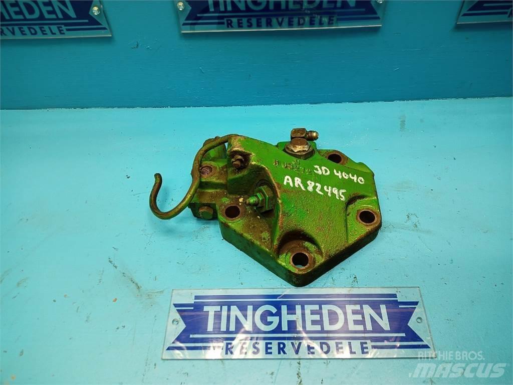 John Deere 4040 هيدروليات
